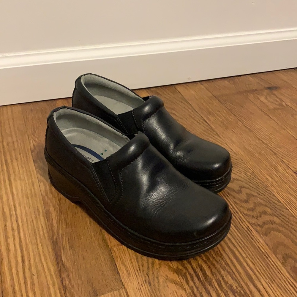Klogs slip-resistant shoes